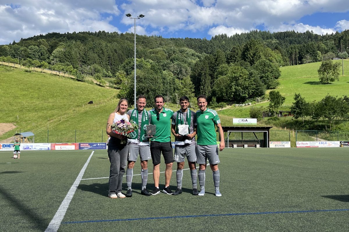 Spielerverabschiedung Svenja und Manuel Christ, David Beck, Ali Sayed und Andreas Christ