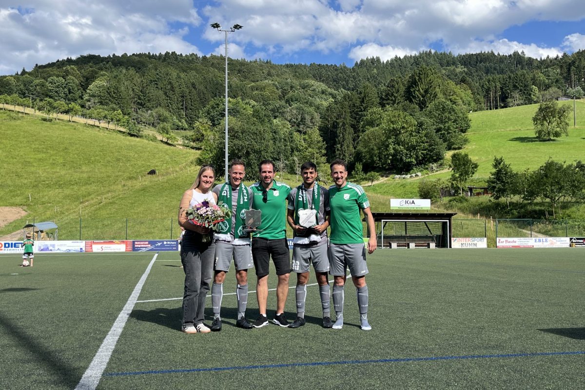 Spielerverabschiedung Svenja und Manuel Christ, David Beck, Ali Sayed und Andreas Christ